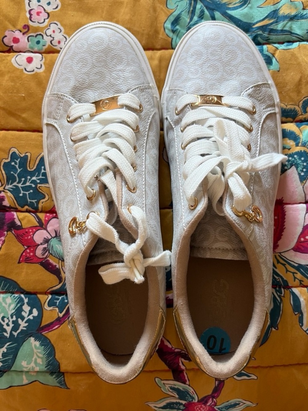 Women’s Casual Sneakers - Taupe - Picture 3 of 3